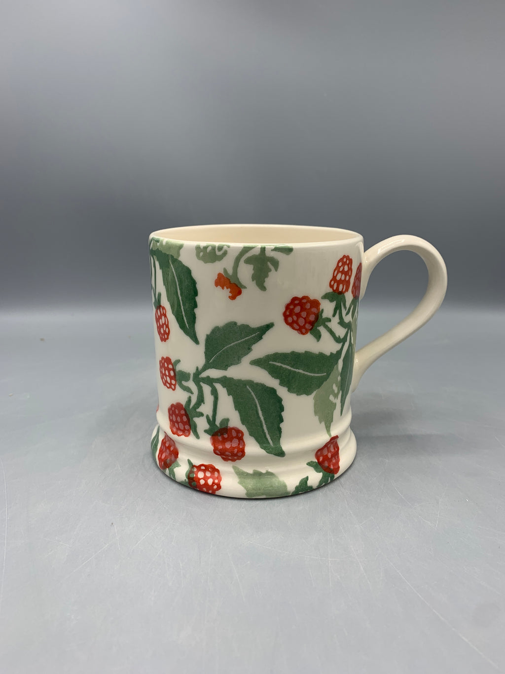 1 Pint Mug Raspberries