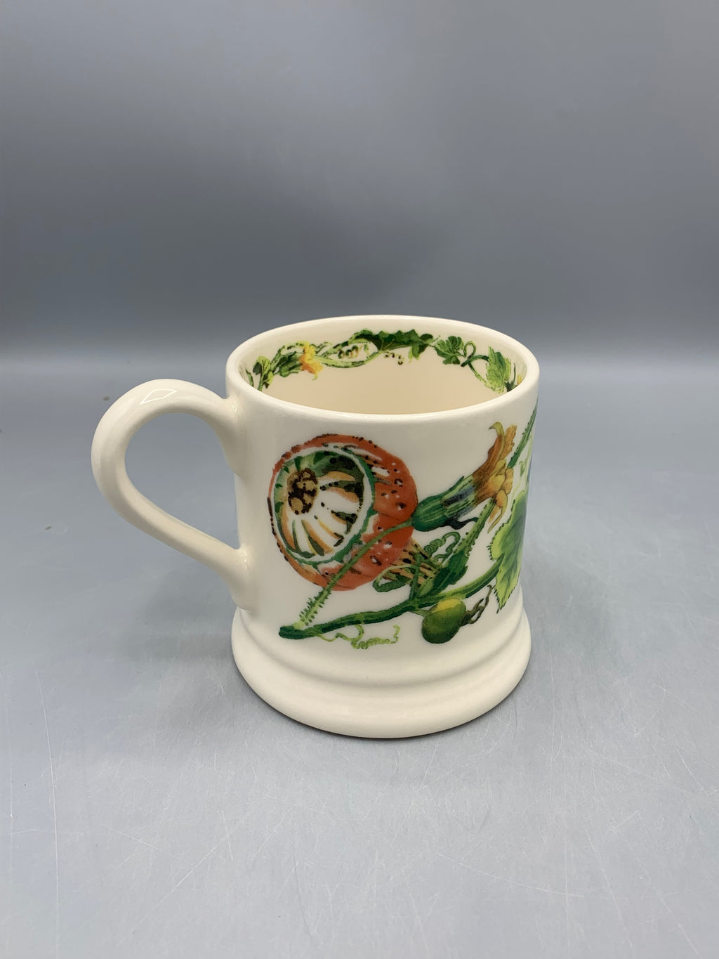 1/2 Pint Mug Pumpkins