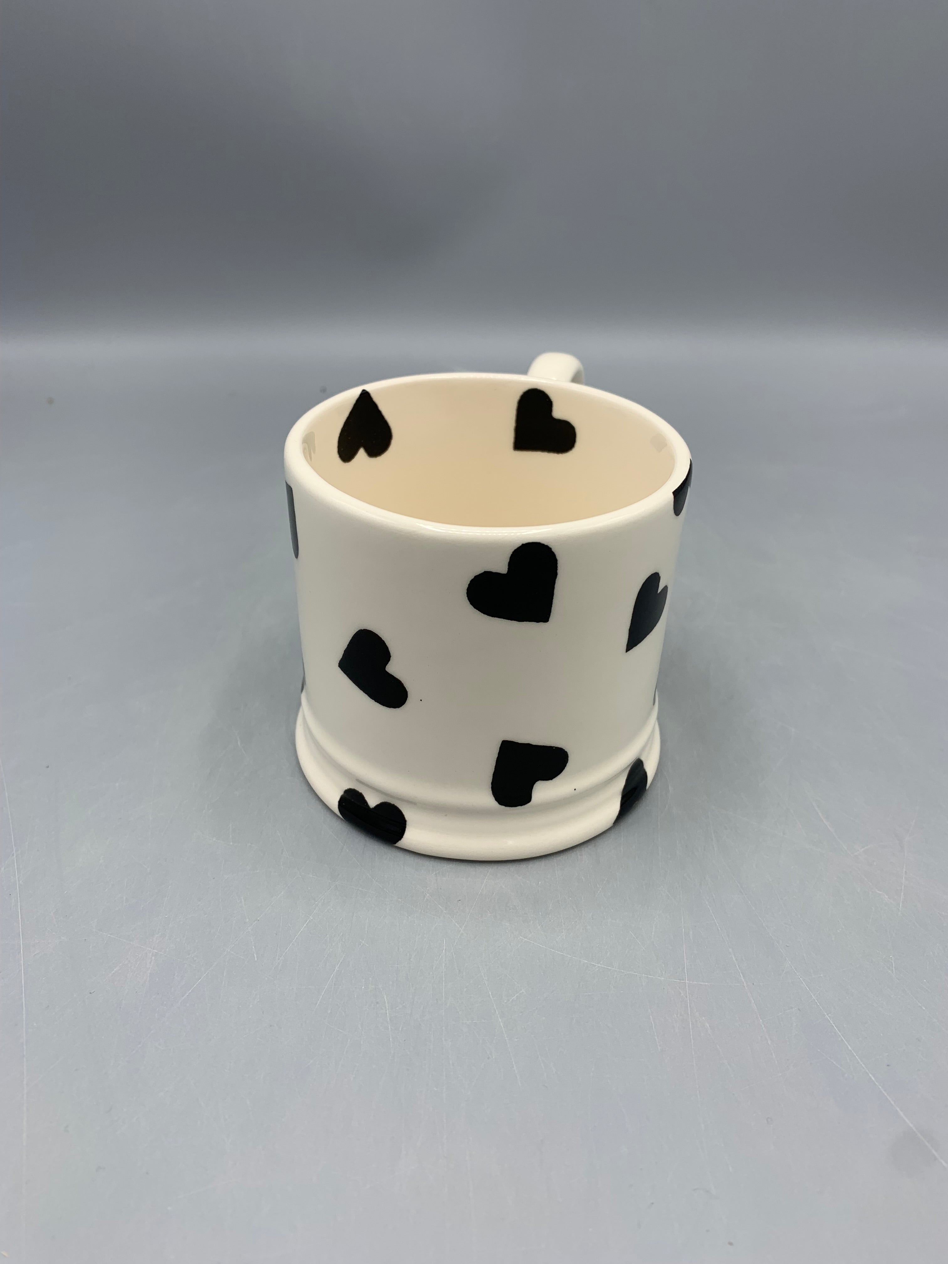 Small Mug Black Hearts