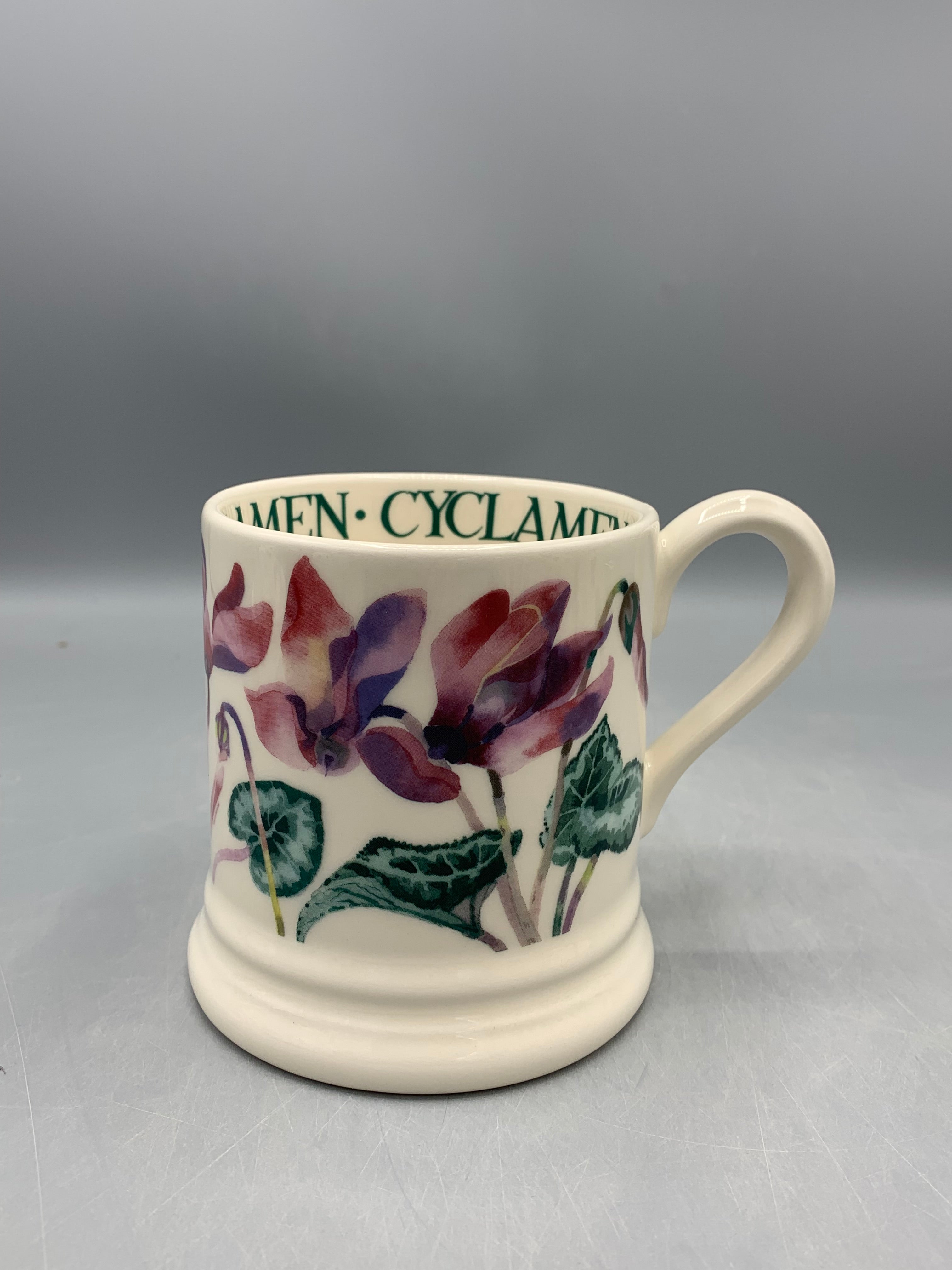 1/2 Pint Mug Cyclamen