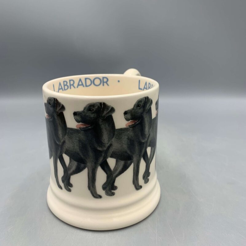 1/2 Pint Mug Black Labrador B Keus