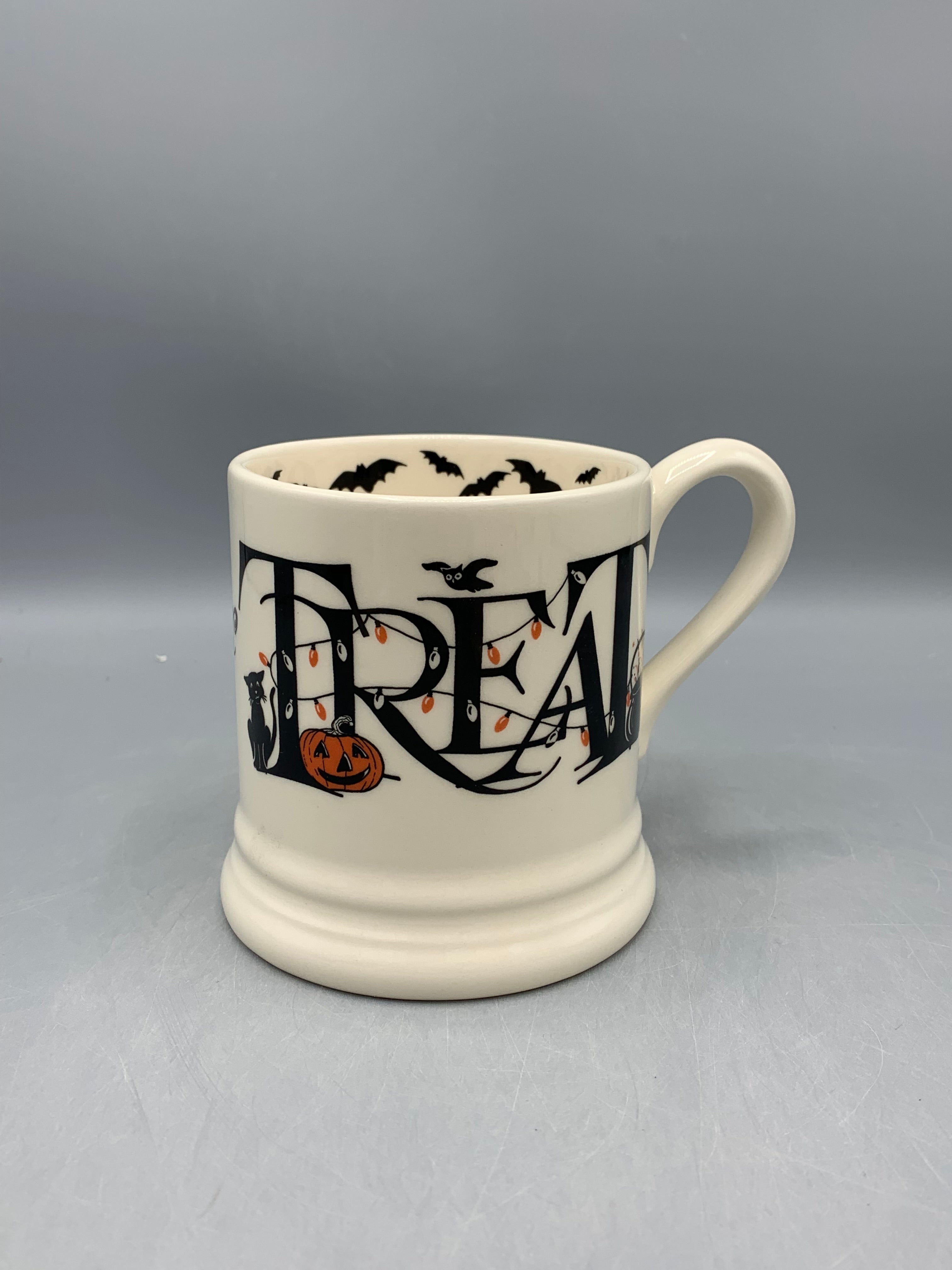 1/2 Pint Mug Trick or Treat