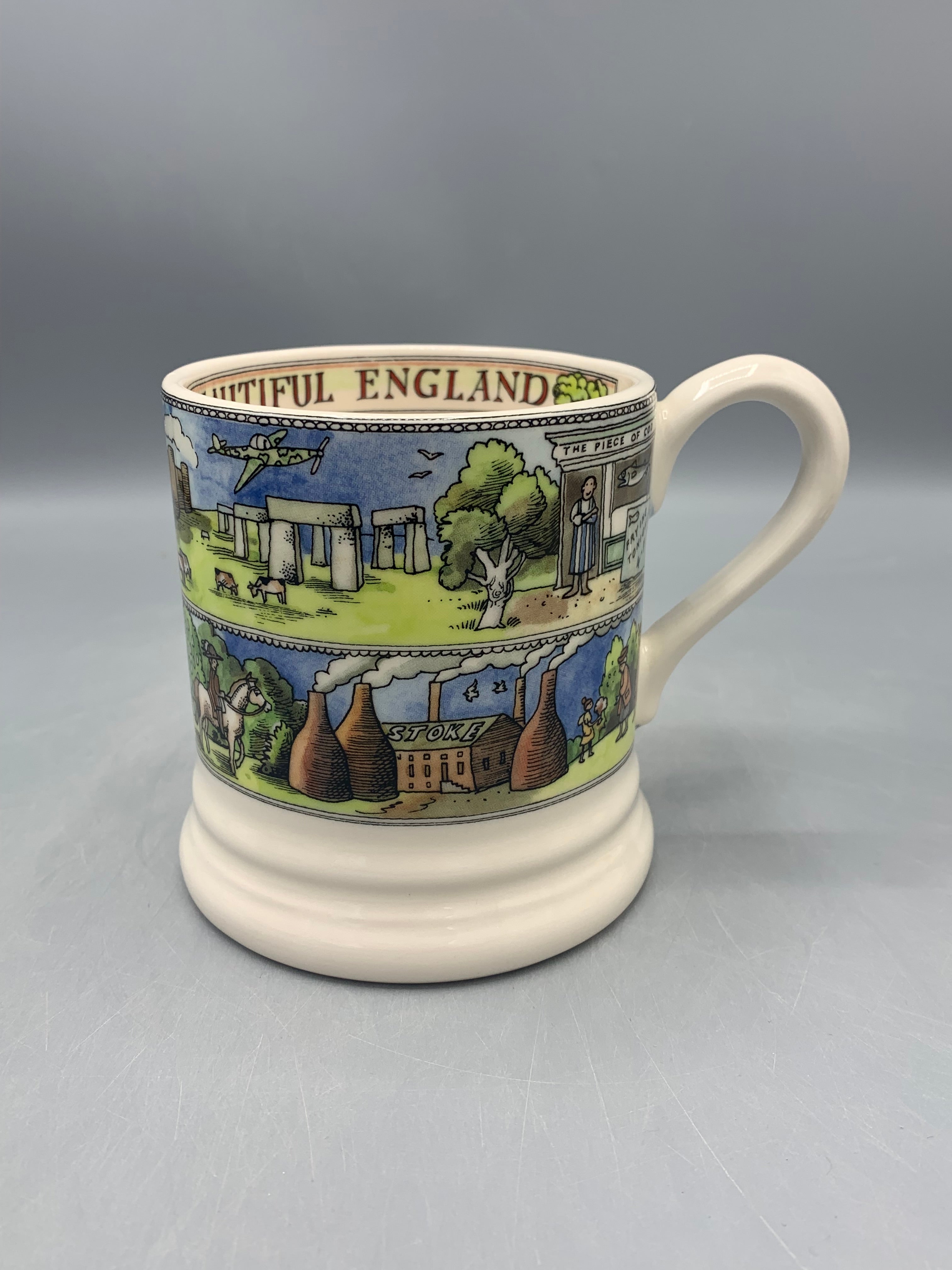 1/2 Pint Mug Beautiful England