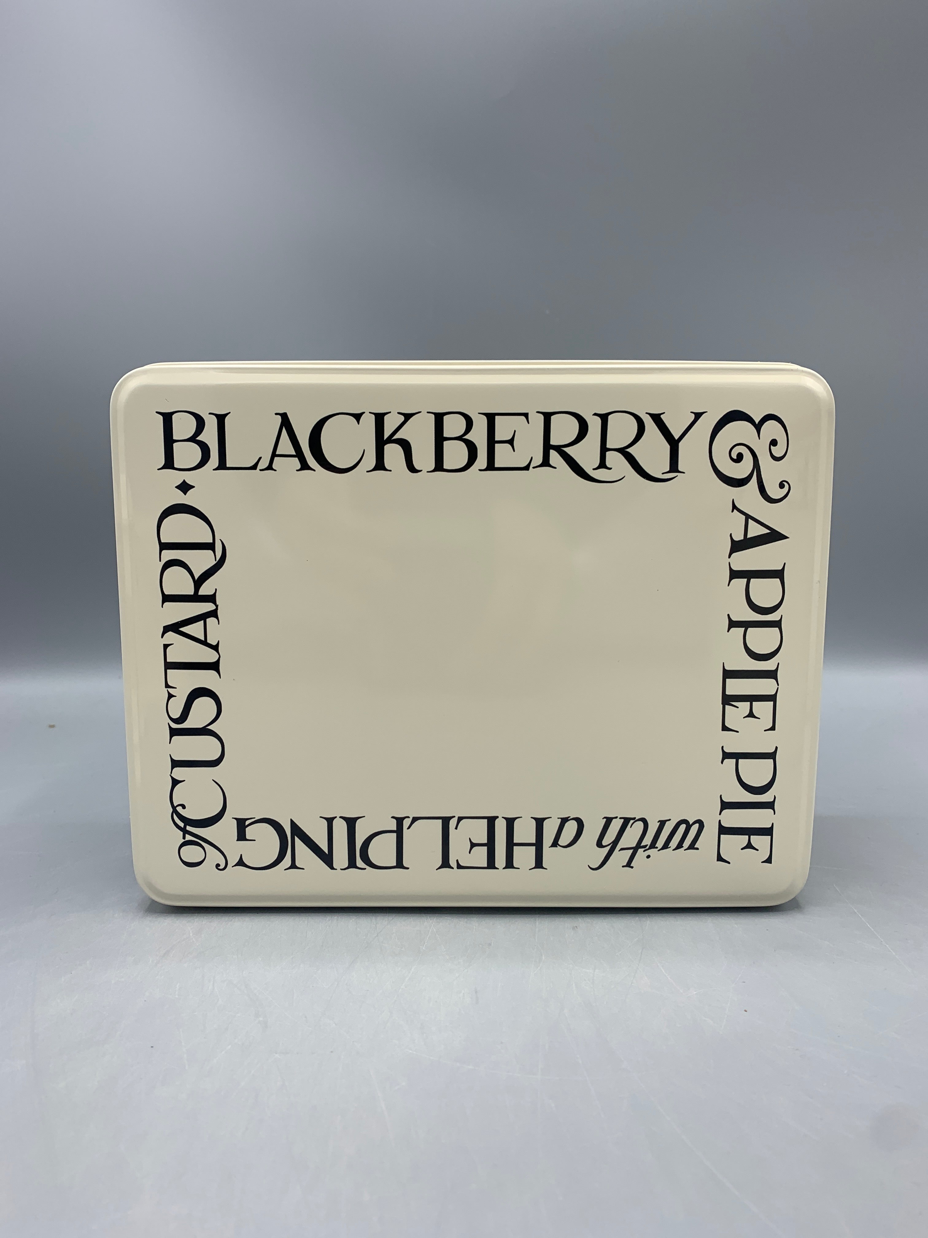 Medium Shallow Tin Blackberry