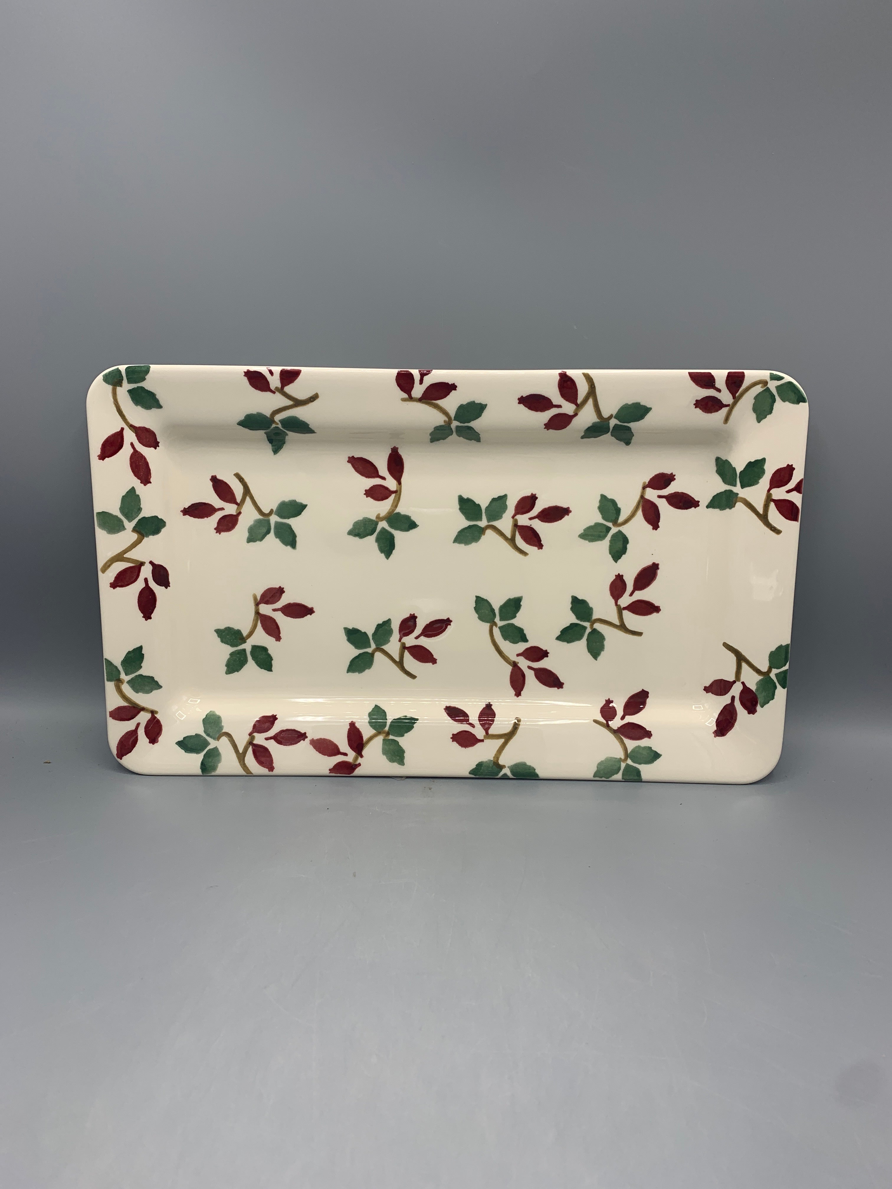 Oblong Folk Rosehip