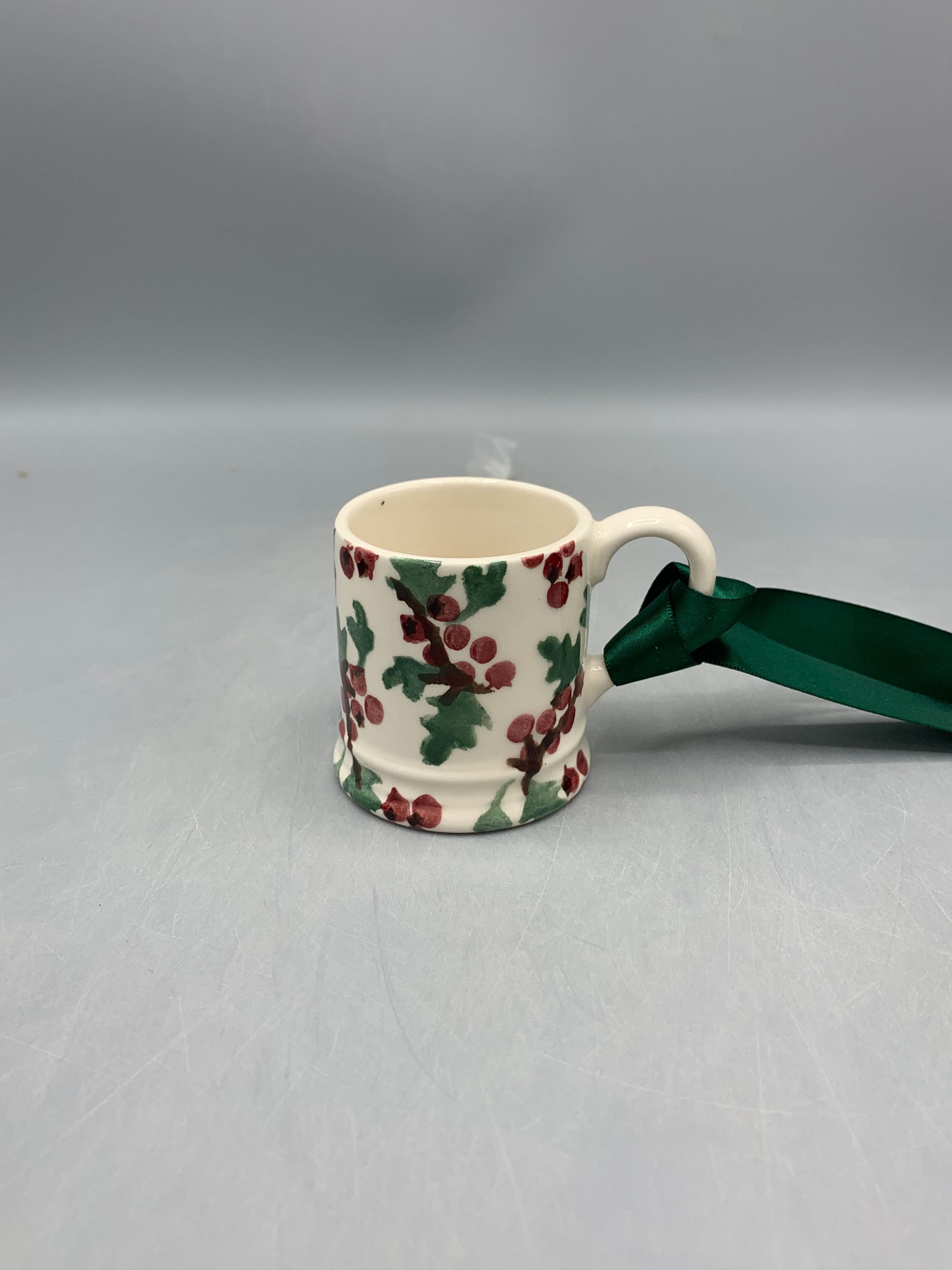 Tiny mug Hawthorn Berries