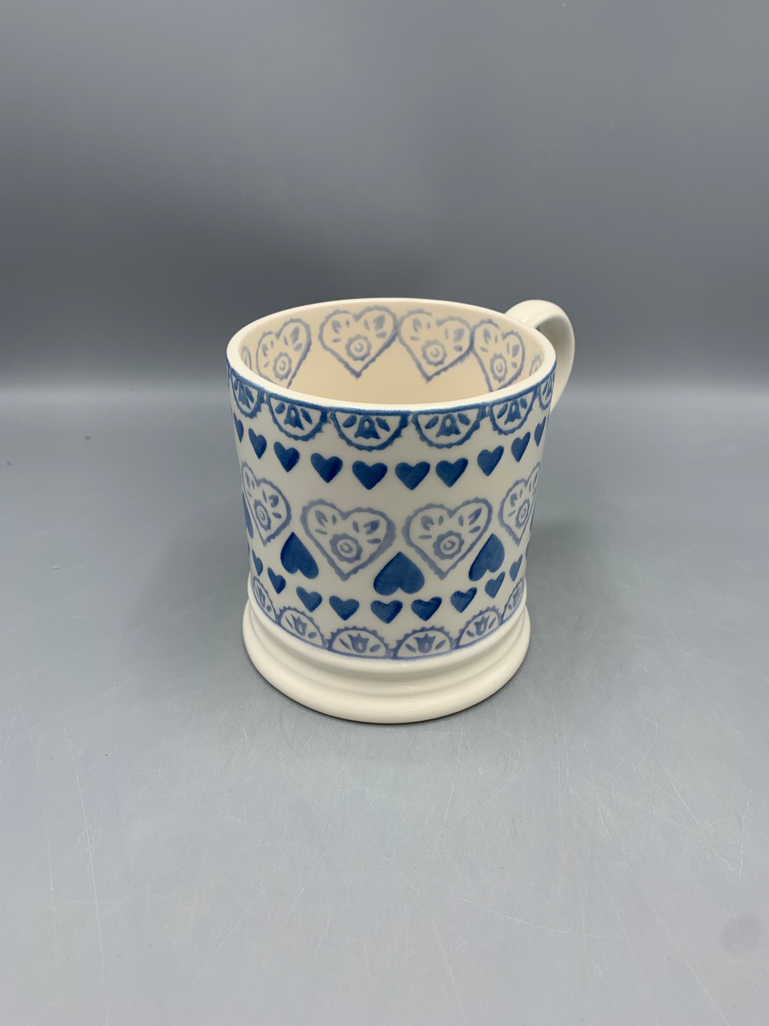 1 Pint Mug Blue Sampler