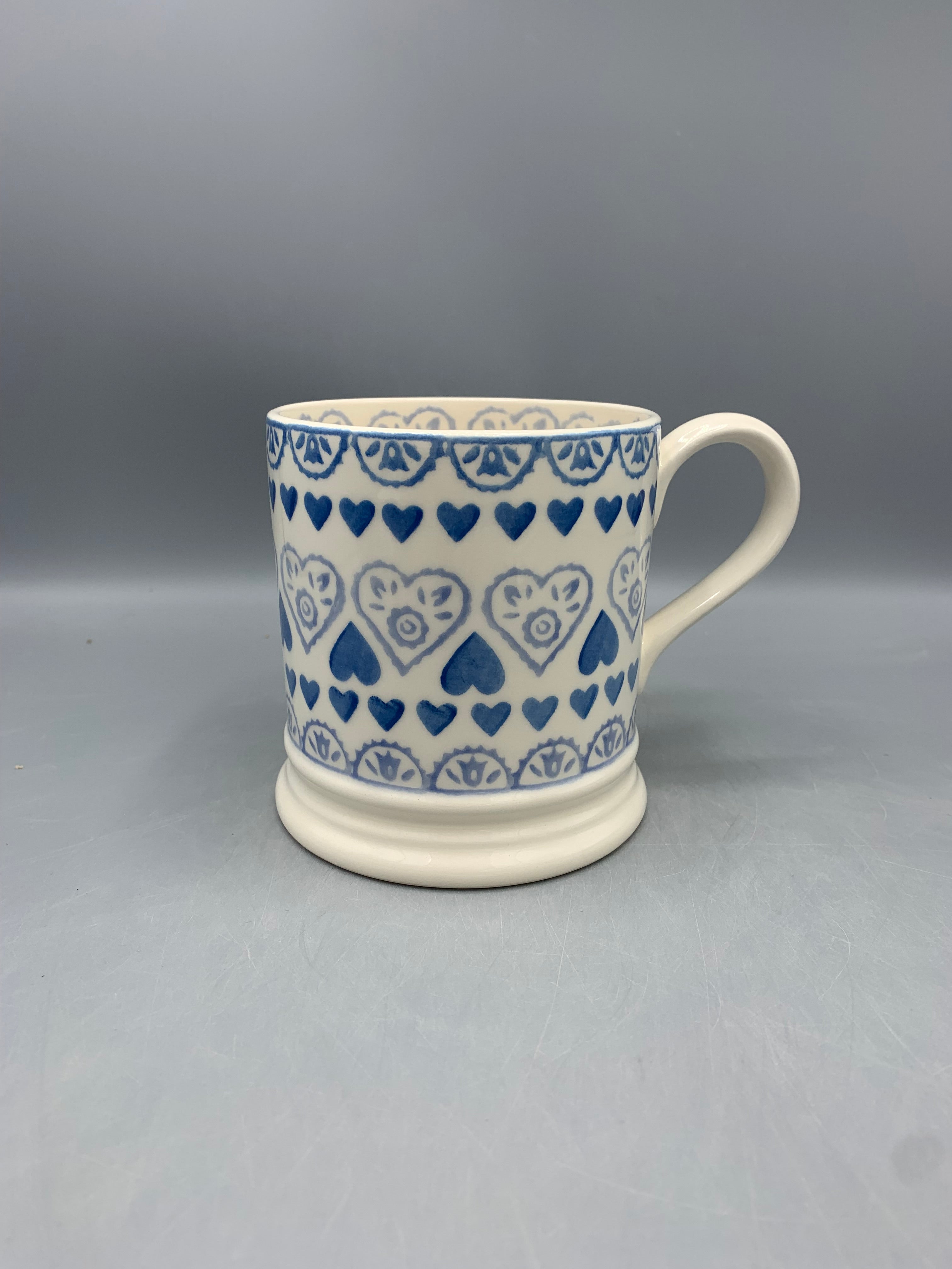 1 Pint Mug Blue Sampler