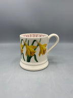 1/2 Pint Mug Daffodils