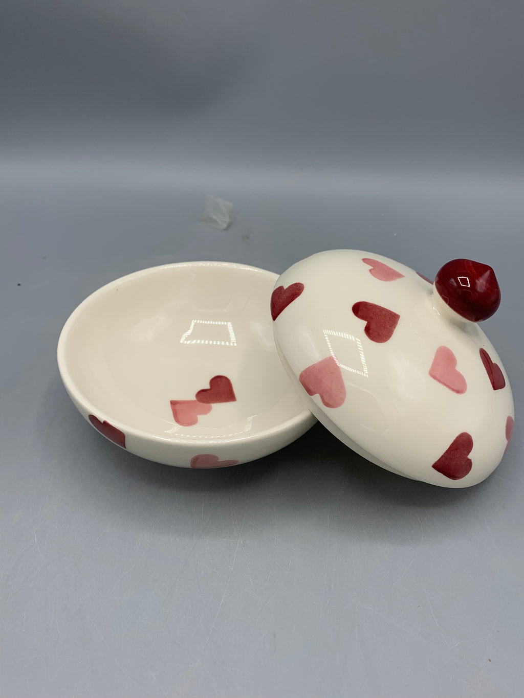 Small Lidded Pot Pink Hearts