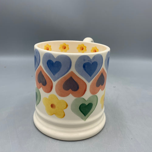 1/2 pint Mug Hearts & Flowers