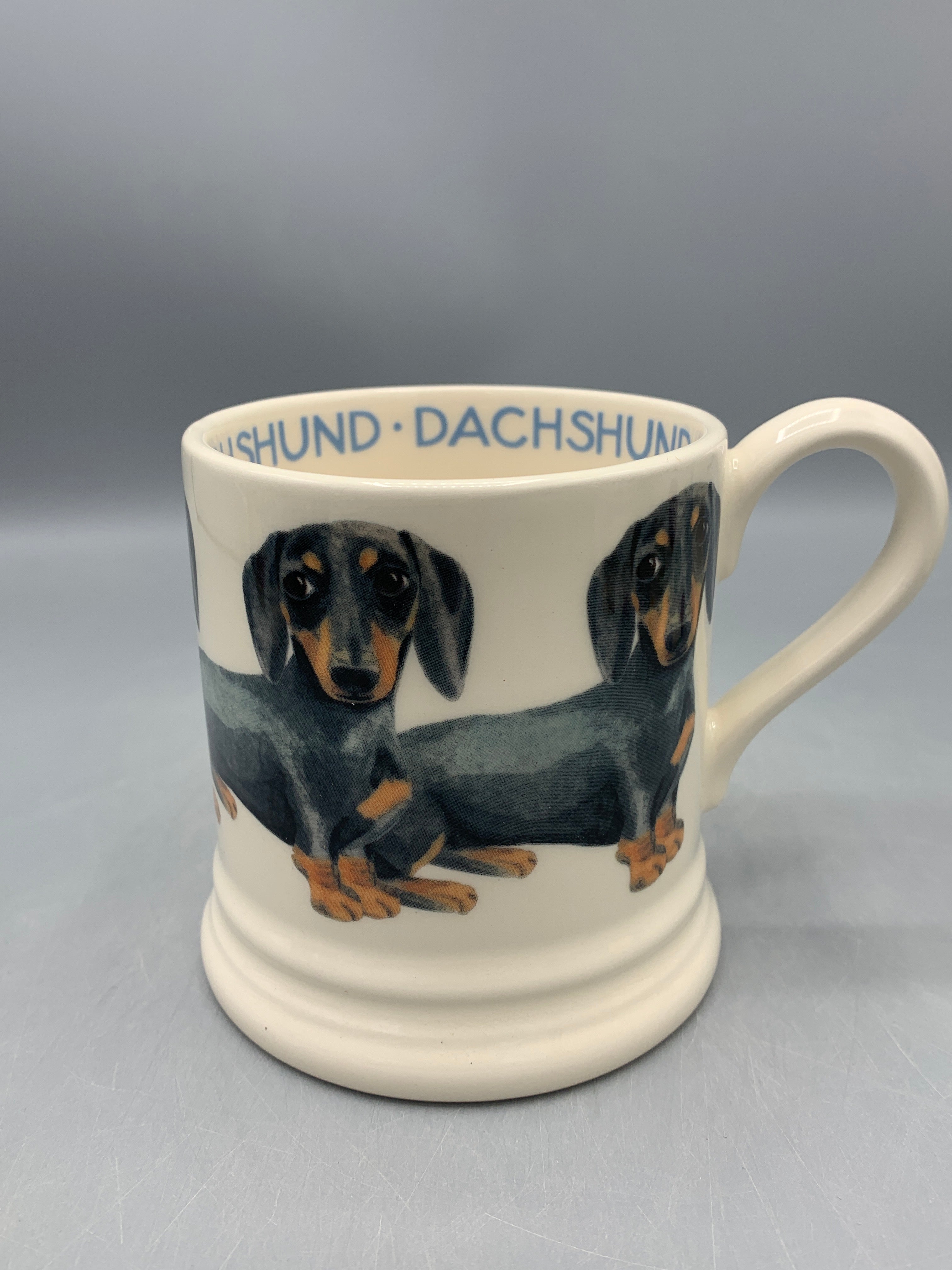 1/2 Pint Mug Black & Tan Dachshund