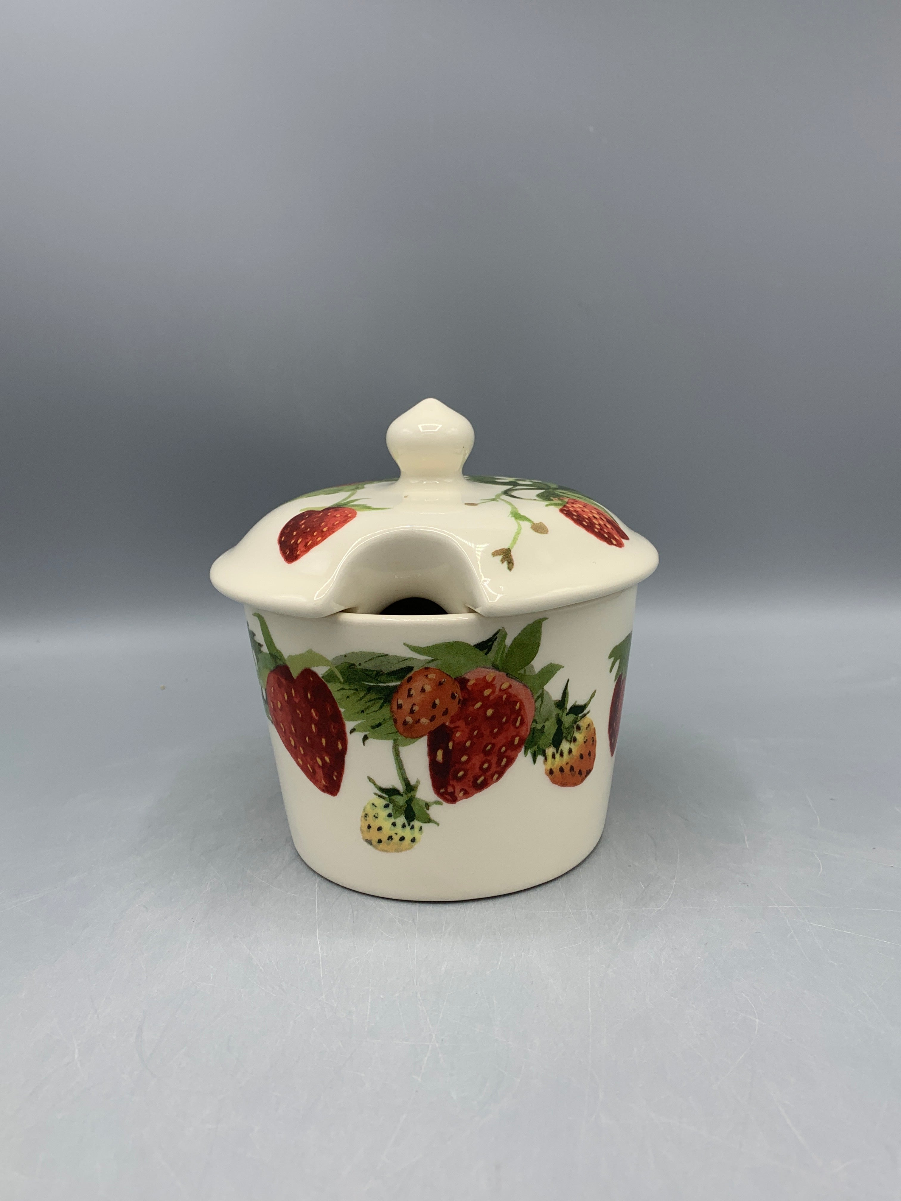 Large Sugar Pot Strawberries B Keus