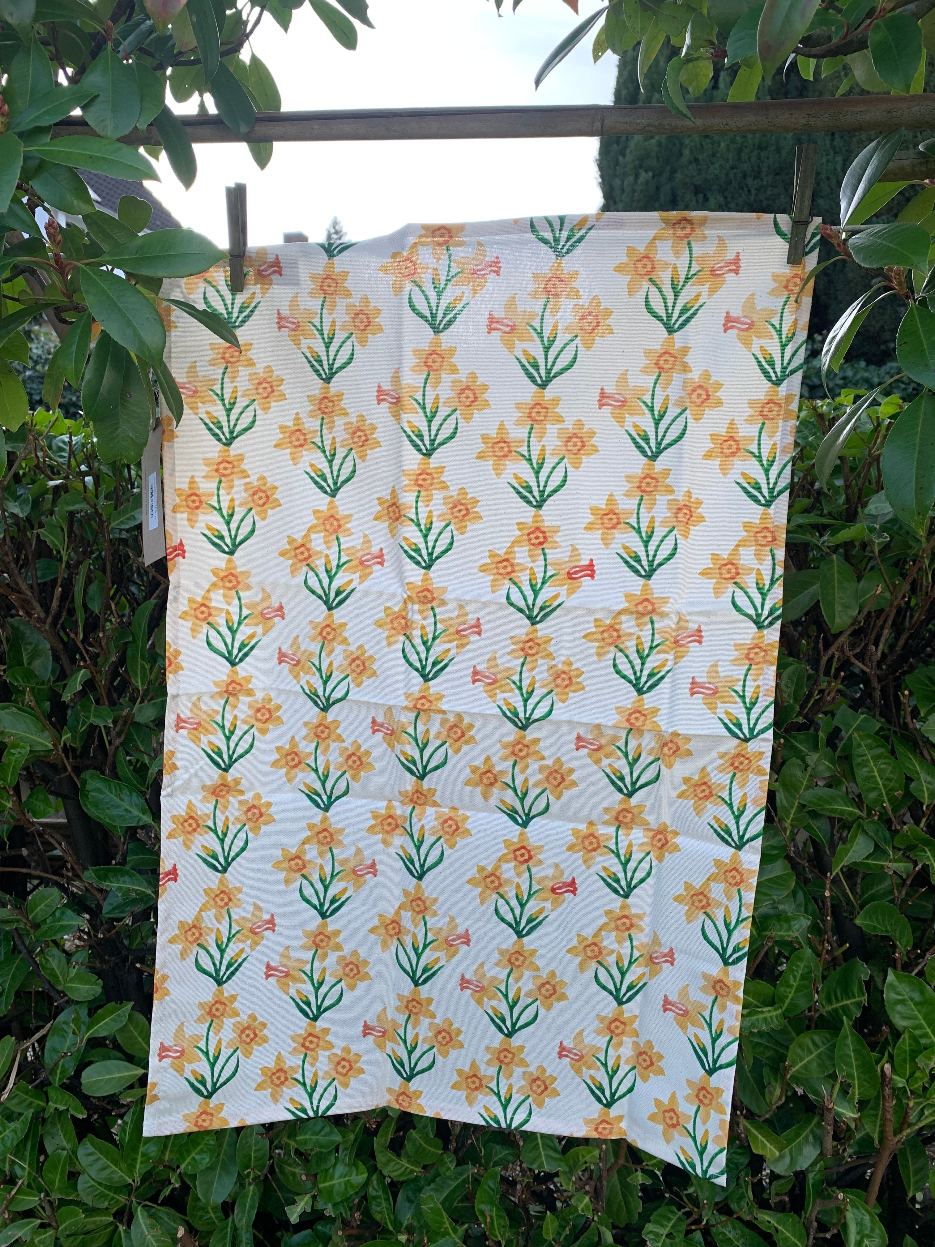 Tea Towel Windblown Daffodils