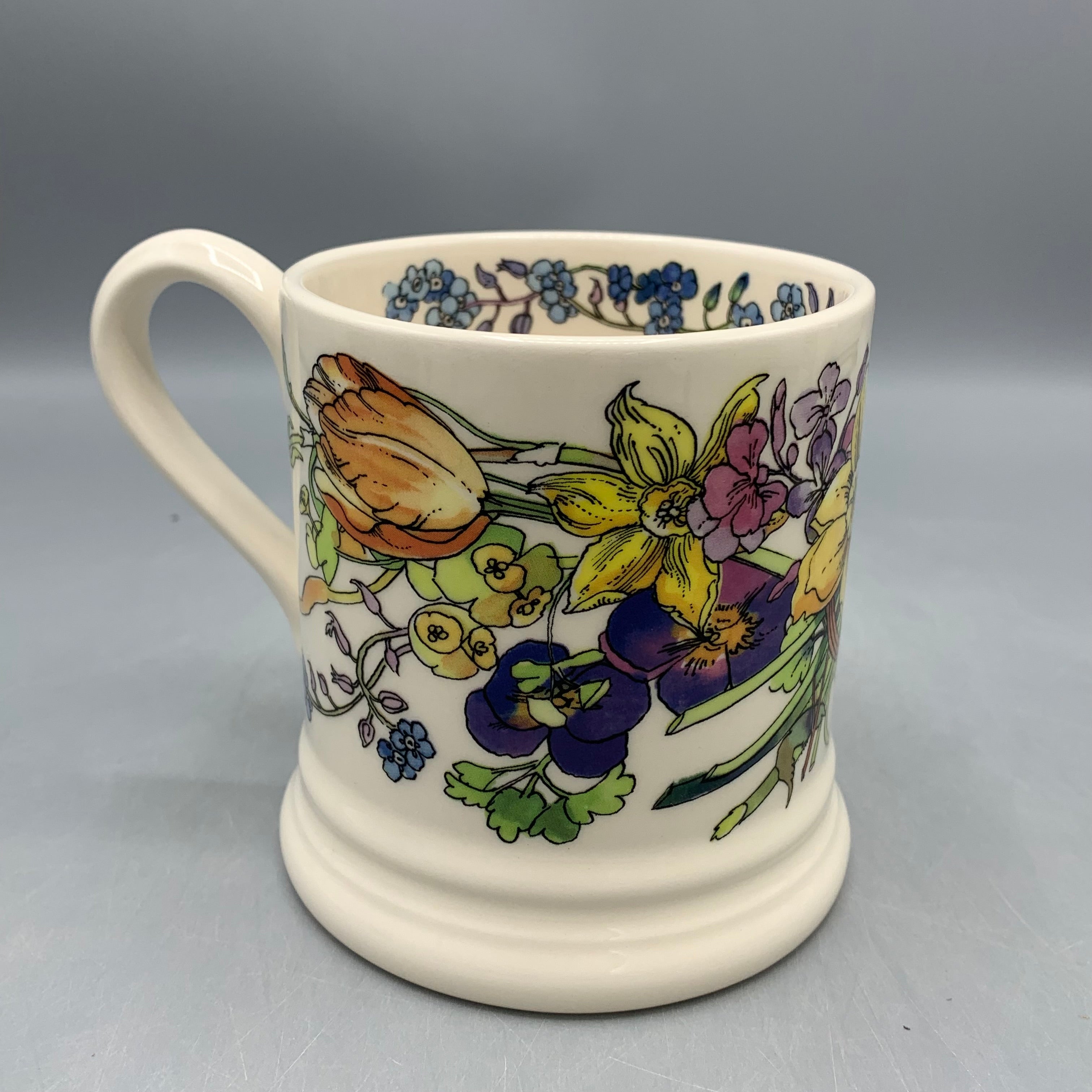 1/2 Pint Mug Spring Bunch