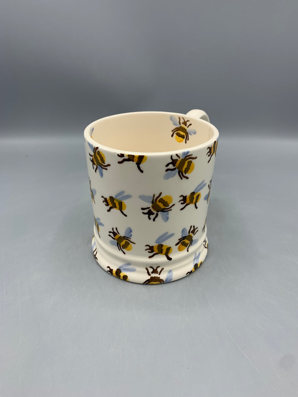1 Pint Mug Bumblebee