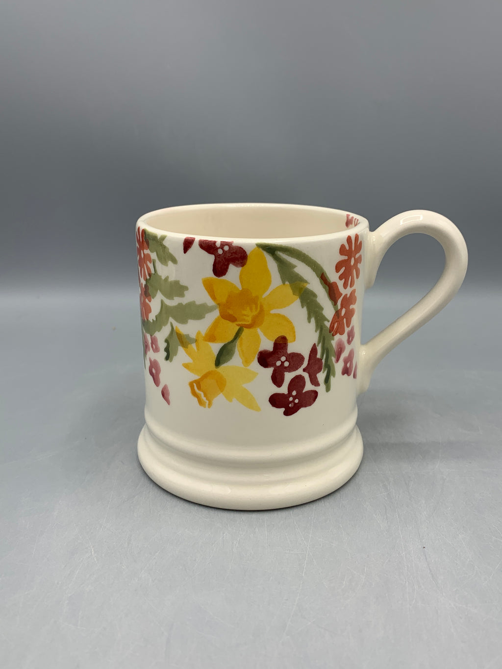 1/2 Pint Mug Wild Daffodils