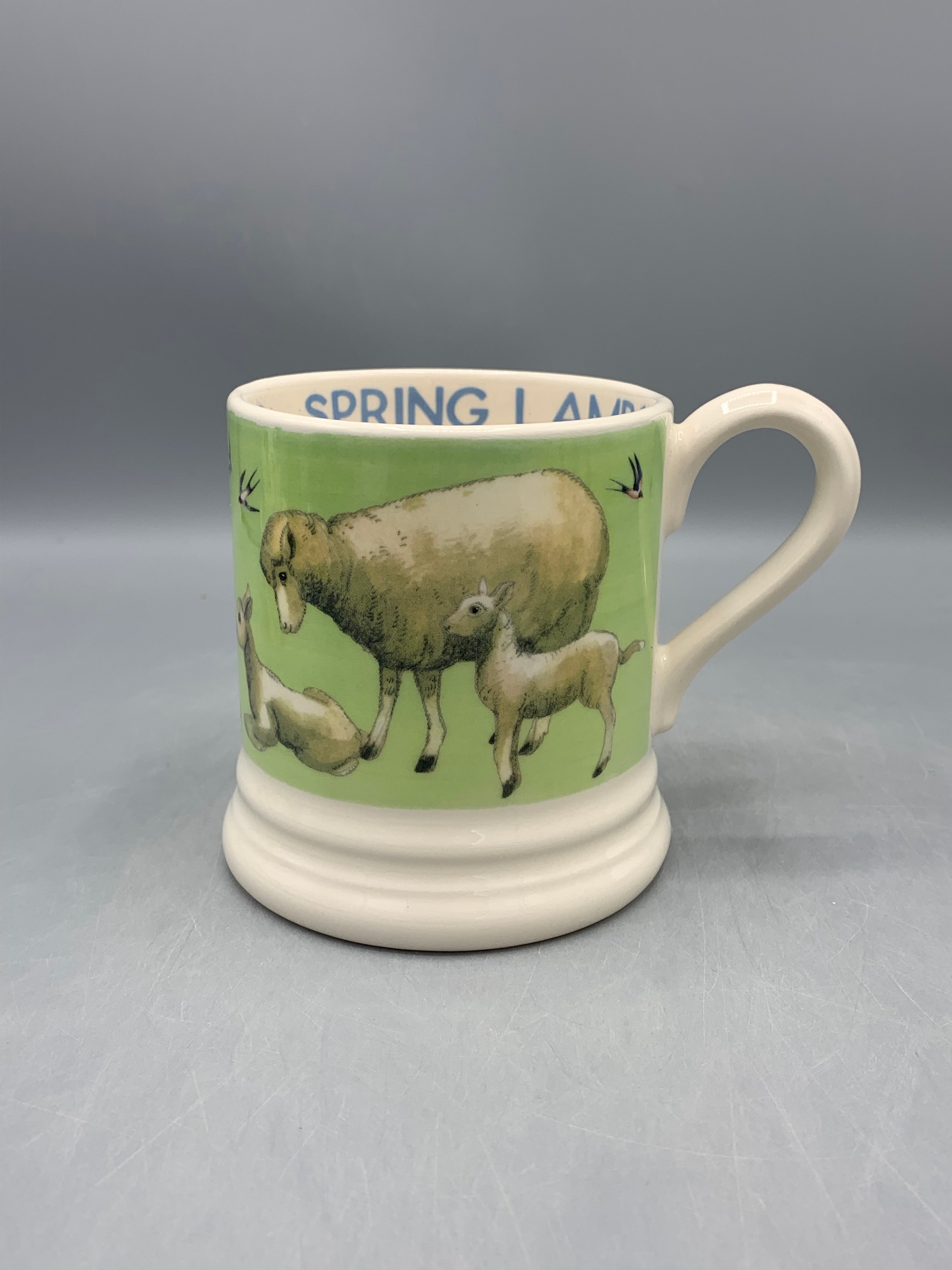 1/2 Pint Mug Spring Lambs