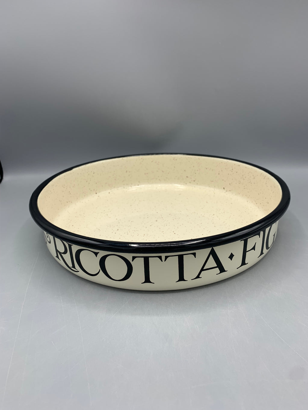 Enamel Pie Dish Black Toast Goat's Cheese