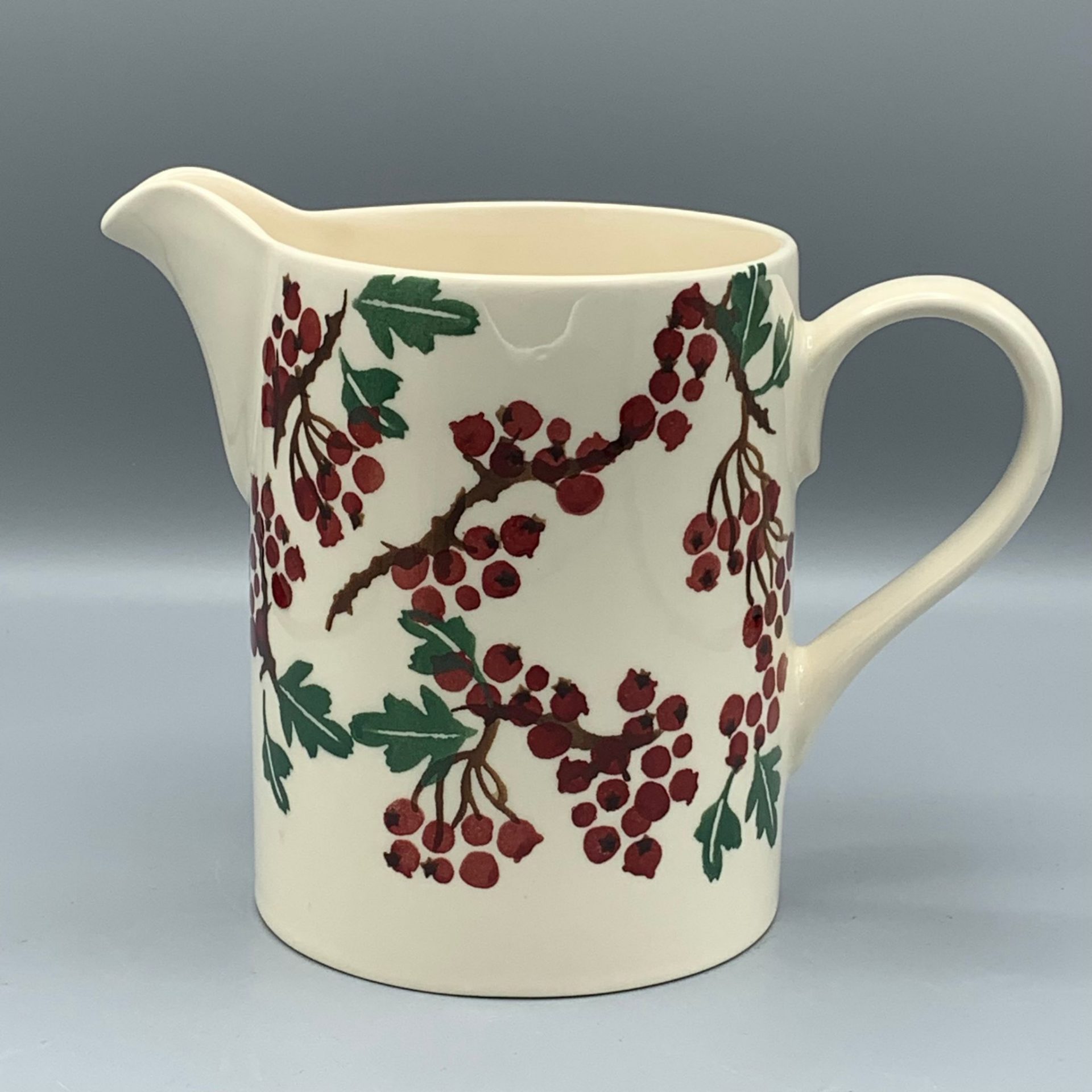 Large Straight Jug Hawthorn Berries