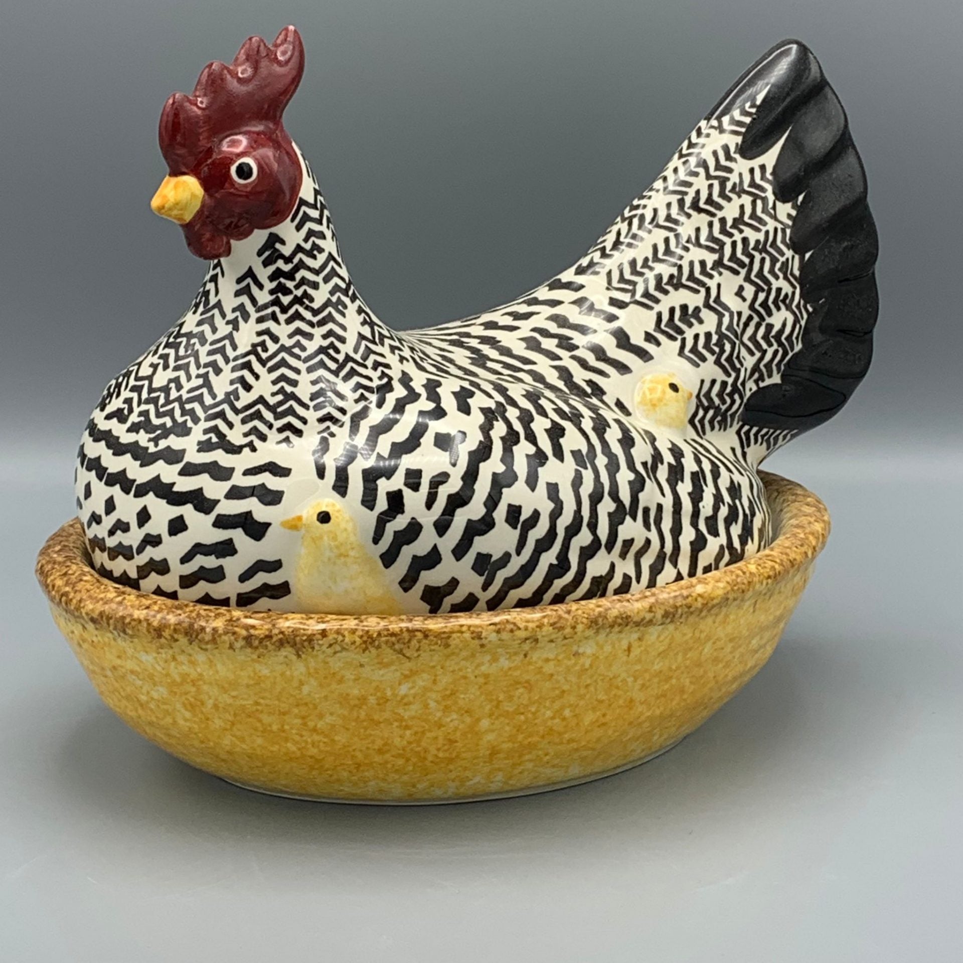 Large Hen on Nest Black Toast B Keus