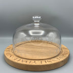 Käsekuppel aus Glas, schwarzer Toast
