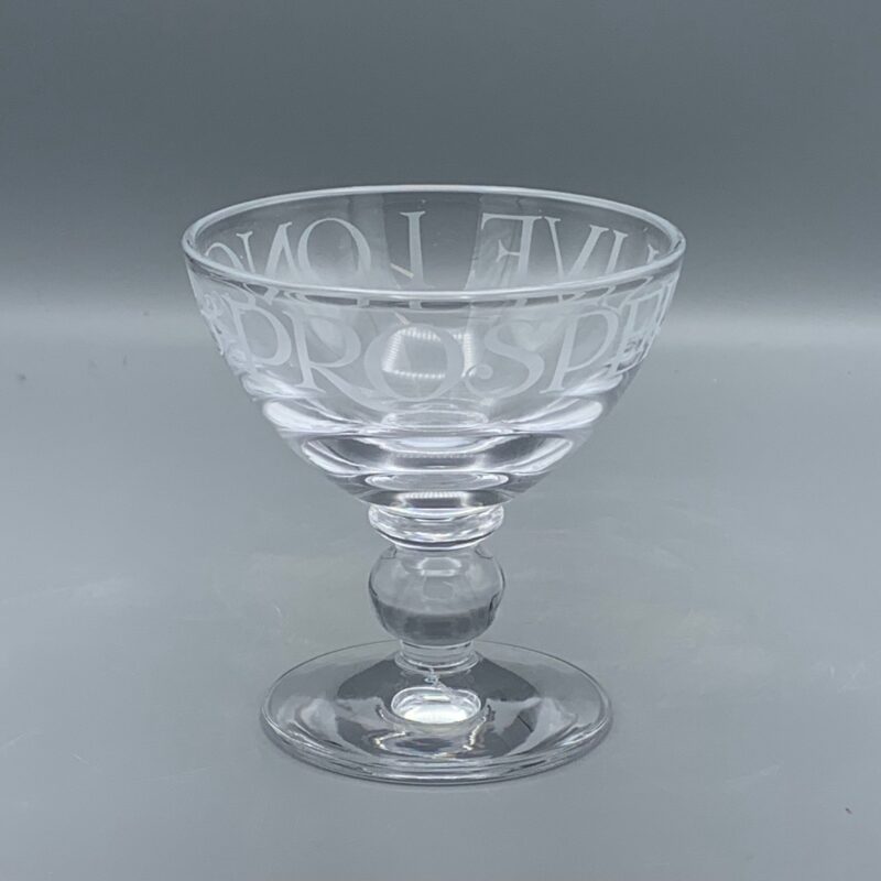 Cocktailglas Schwarzer Toast