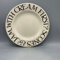 8 1/2 Inch Plate Black Toast Scones & Jam