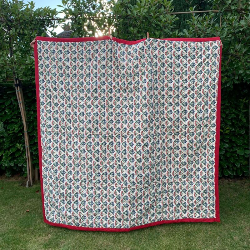 Quilted Throw 200 x 200cm Mistletoe