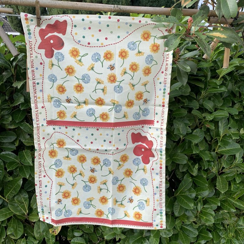 Tea Towel Dandelion Hen Cut & Sew