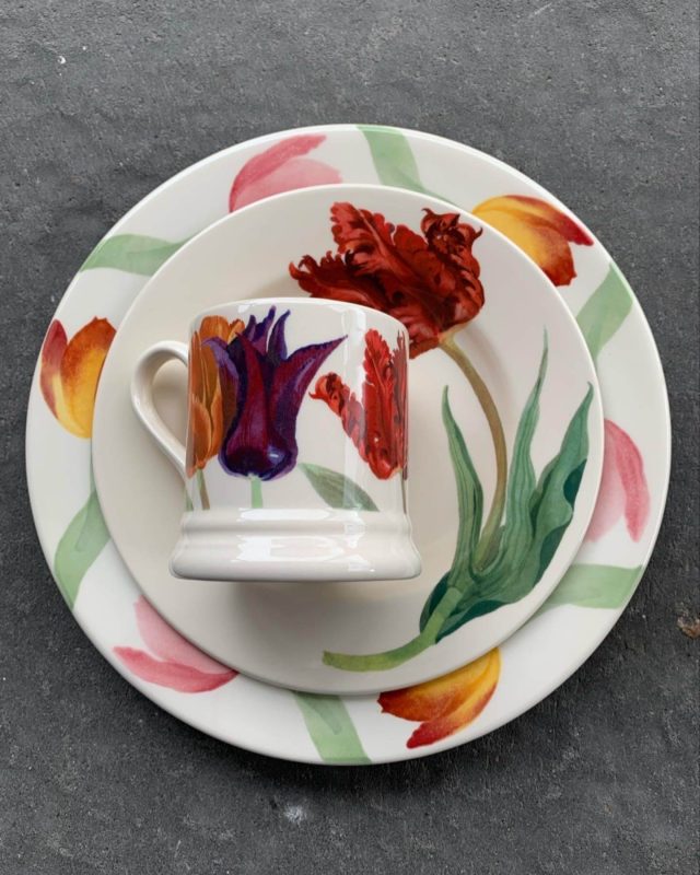 10 1/2 Inch Plate Golden Tulips