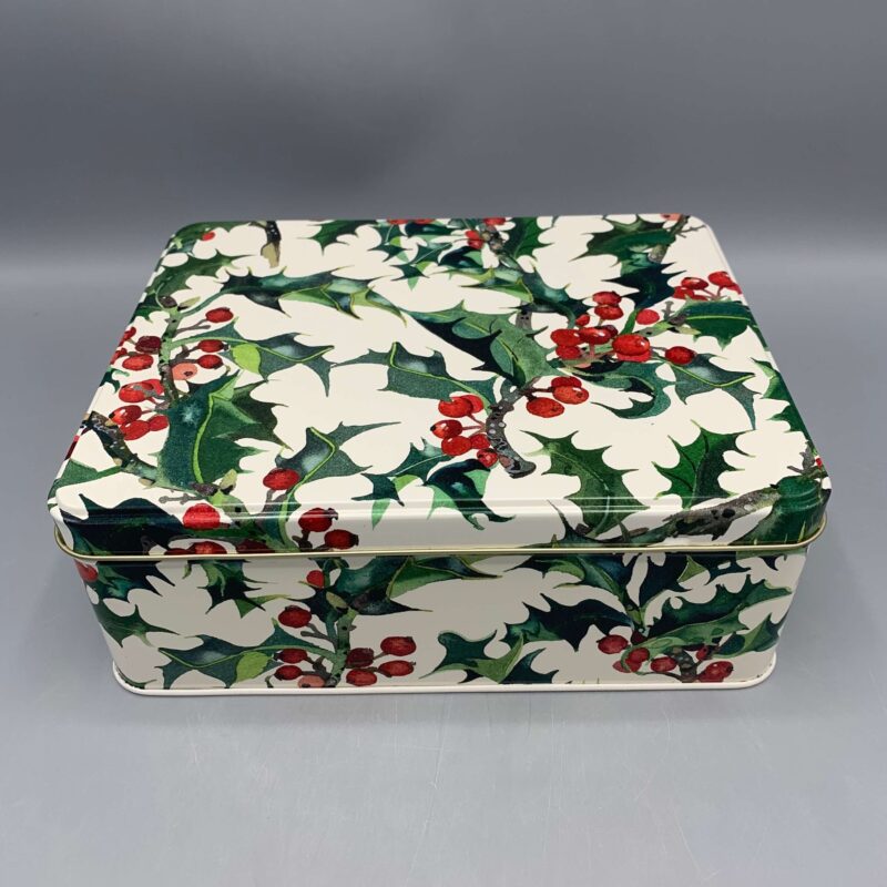 Medium Shallow Tin Holly