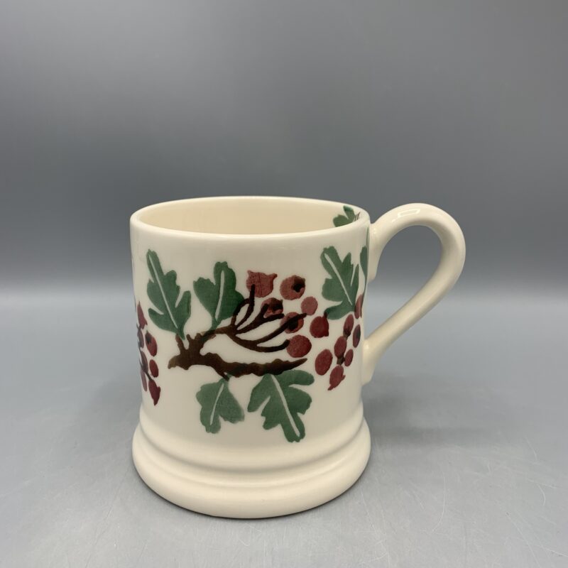1/2 Pint Mug Hawthorn Berries B Choice