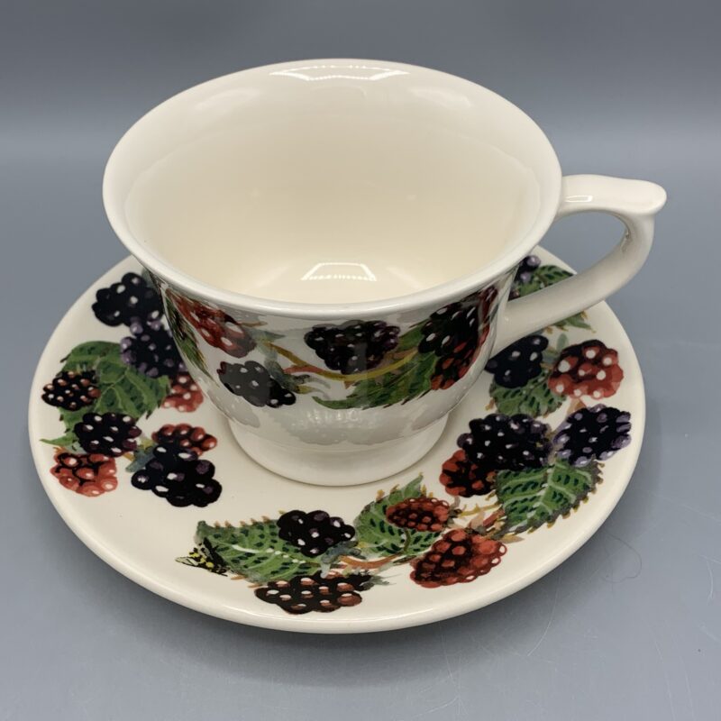 Small Teacup & Saucer Blackberry