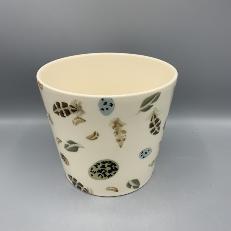 Medium Plant Pot Egg & Feather