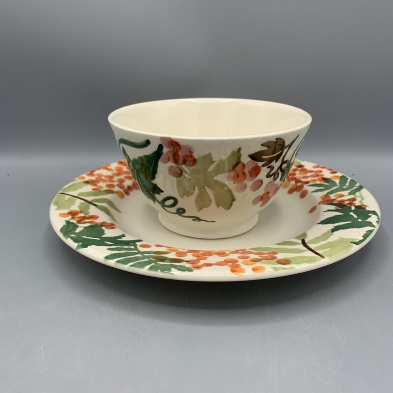 Small Old Bowl White Bryony