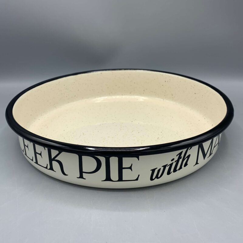 Enamel Pie Dish Savory Black Toast