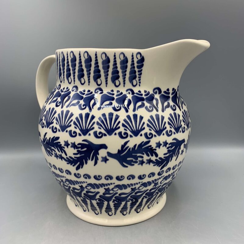 6 pint jug Blue Shells