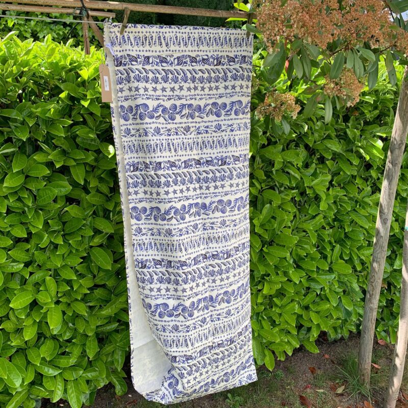 Table Runner Blue Shells