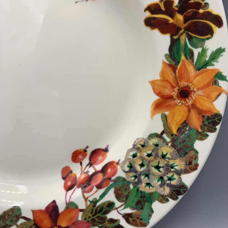 10 1/2 Inch Plate Autumn Flowers