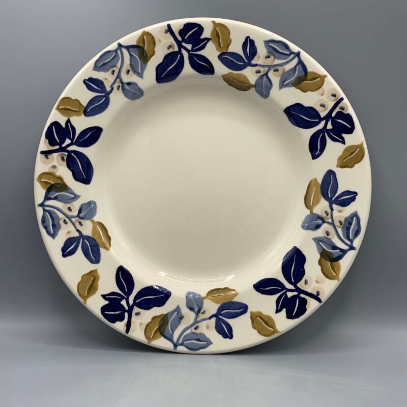 10 1/2 Inch Plate Snowberry