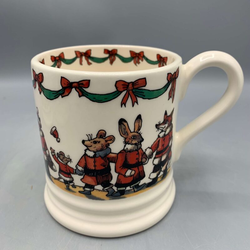1/2 Pint Mug Woodland Santa