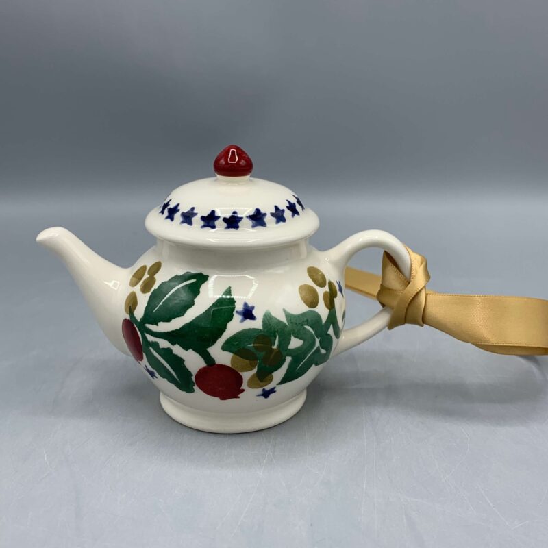 Tiny Teapot Rosehip &amp; Ivy