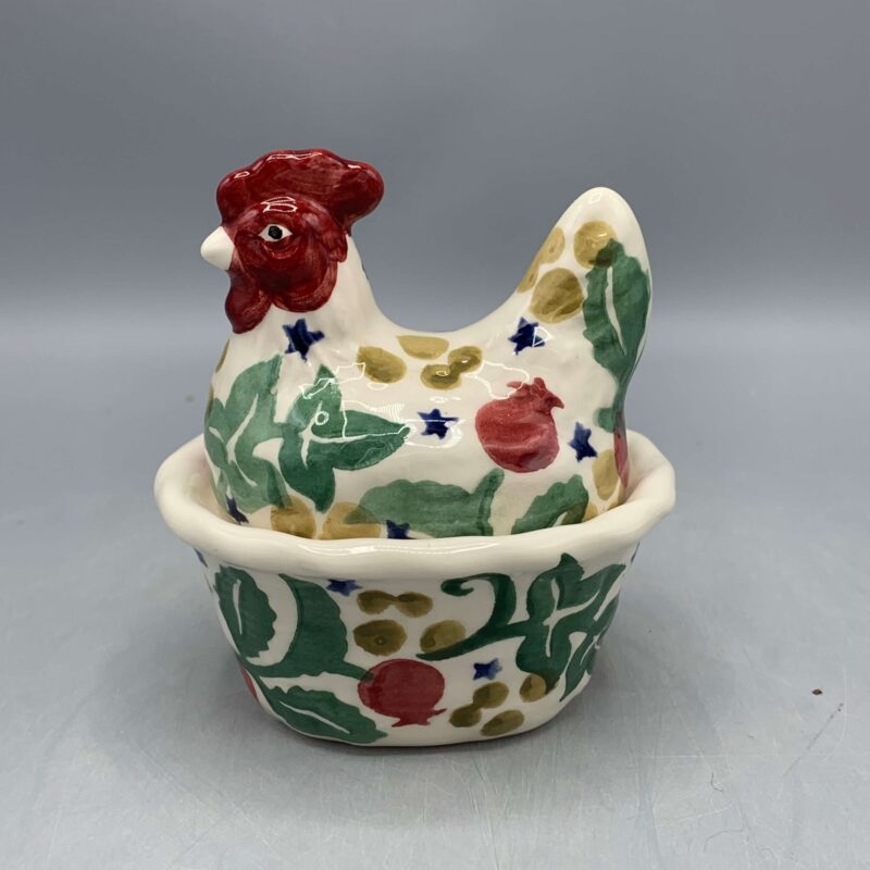 Small Hen On Nest Rosehip &amp; Ivy