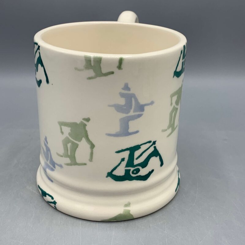 1/2 Pint Mug Skiing