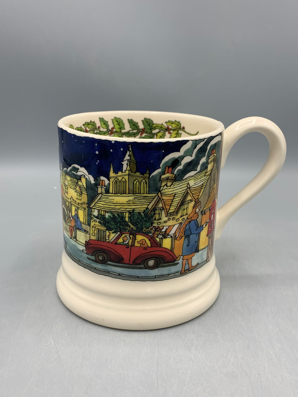 1/2 Pint Mug Green Christmas Town & Country