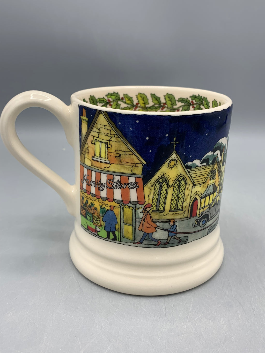 1/2 Pint Mug Green Christmas Town & Country