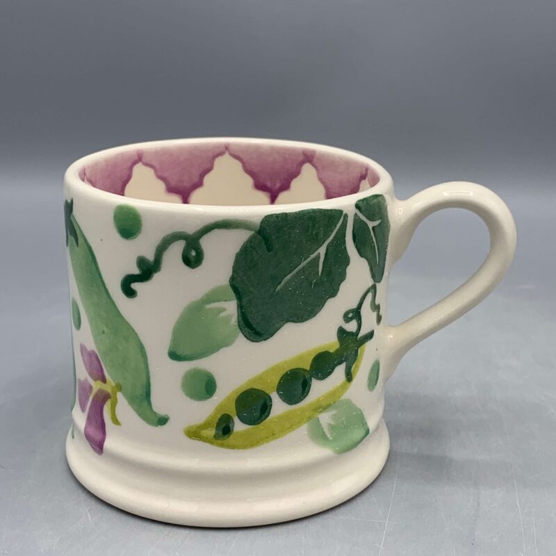 Kleine Tassen Erbsen &amp; Bohnen