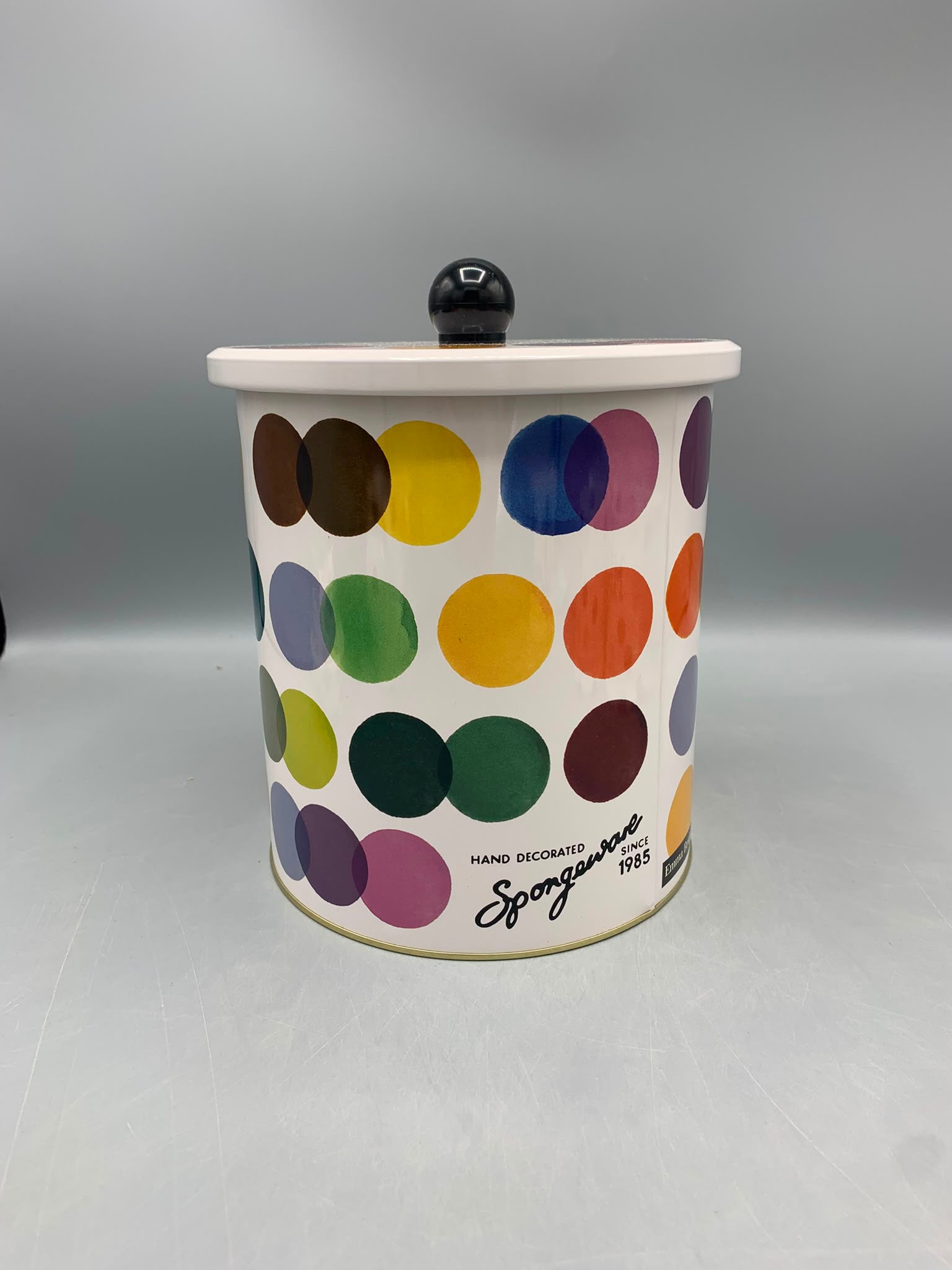 Tin Biscuit Barrel Color Palette