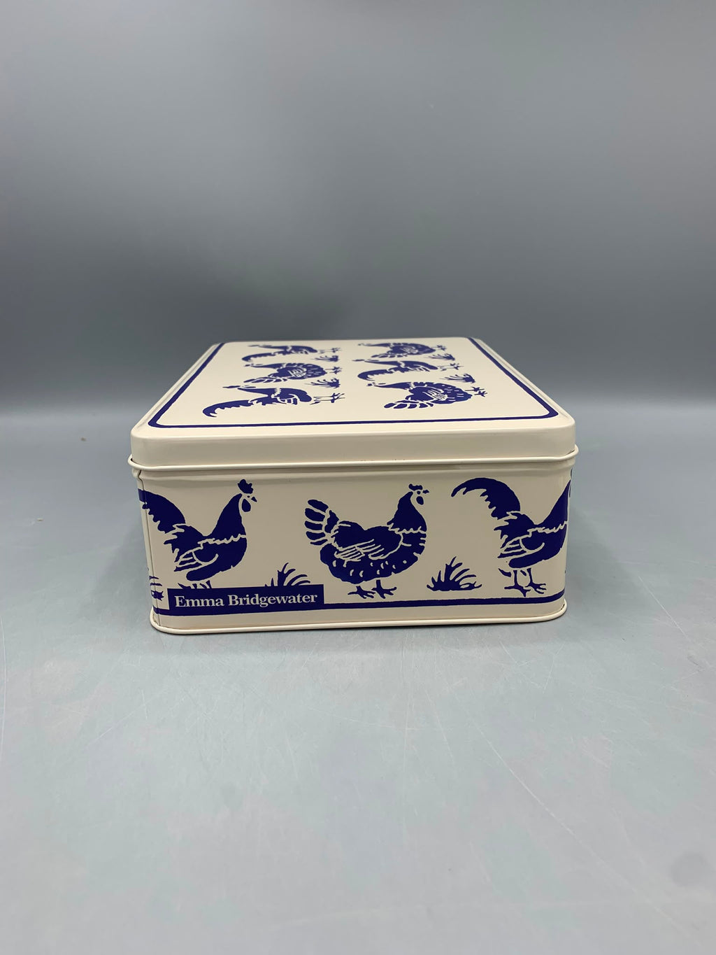 Medium Shallow Tin Blue Hen